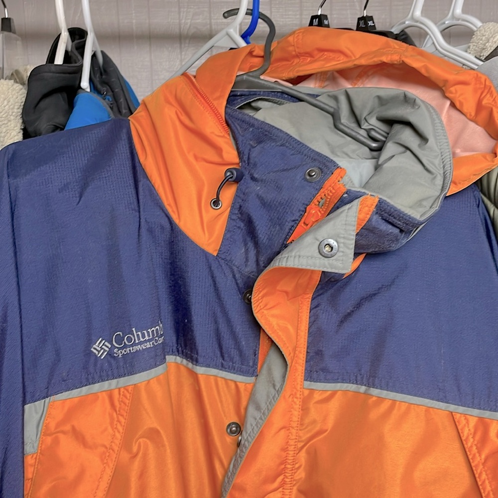 XXL Columbia ski jacket. Excellent condition, orange and blue.